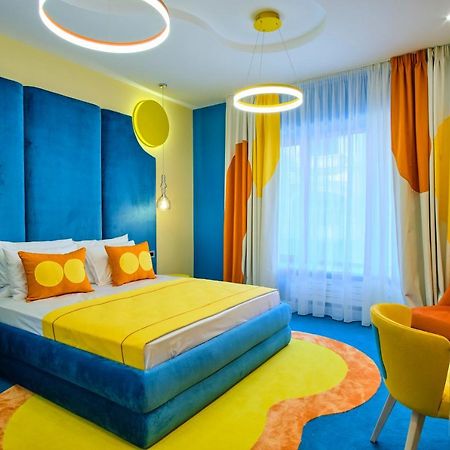 Vilacrosse Boutique Inn Bukares Bagian luar foto