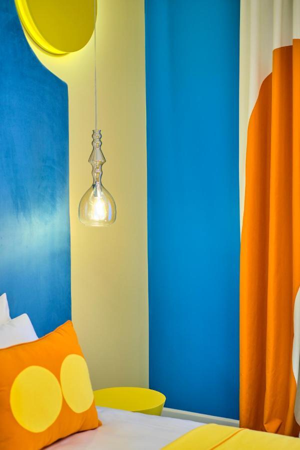 Vilacrosse Boutique Inn Bukares Bagian luar foto