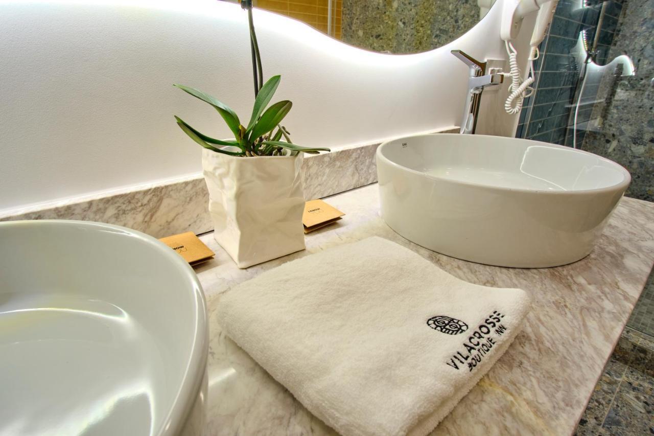 Vilacrosse Boutique Inn Bukares Bagian luar foto