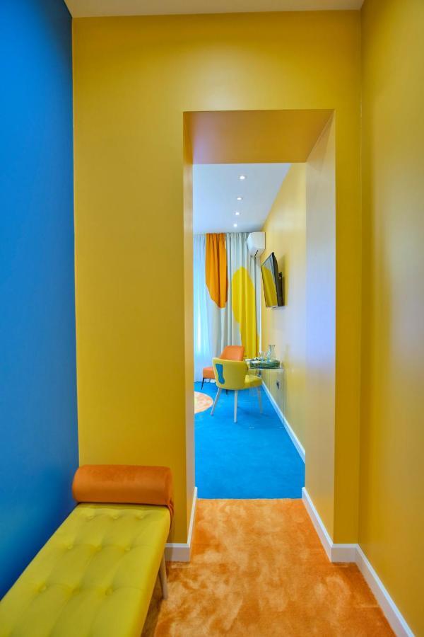 Vilacrosse Boutique Inn Bukares Bagian luar foto