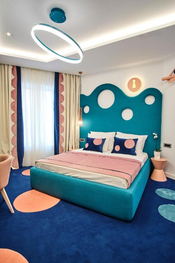 Vilacrosse Boutique Inn Bukares Bagian luar foto